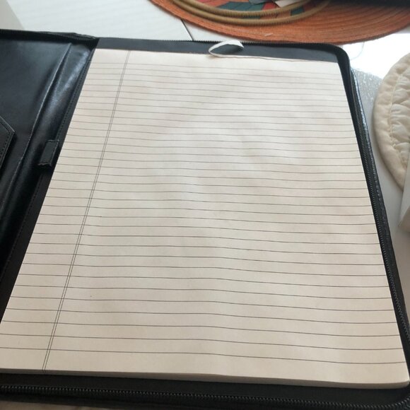 Black leather portfolio with zipper closure in original box - Picture 5 of 6